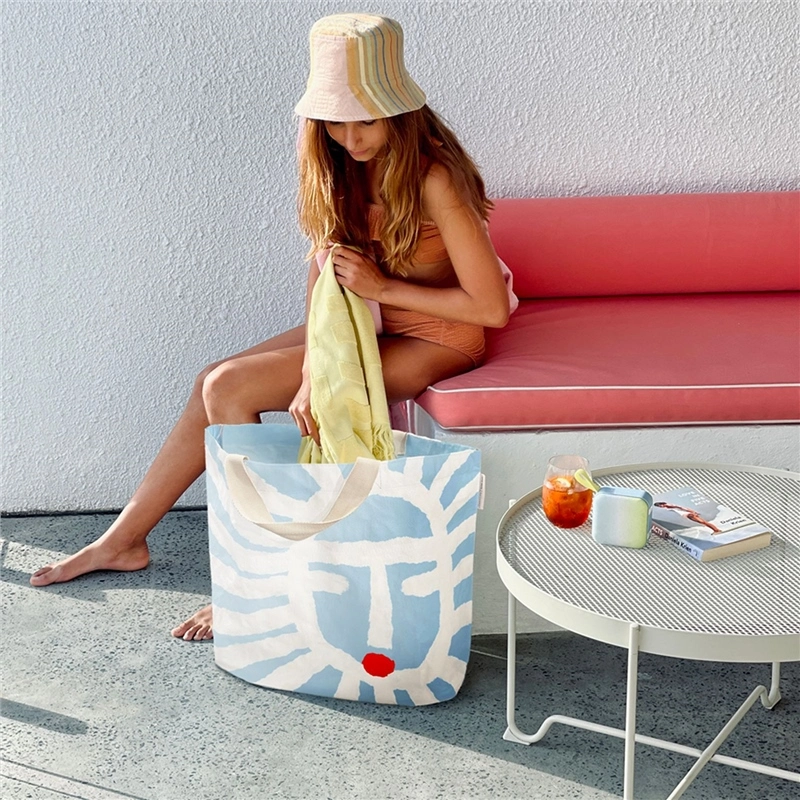 SunnyLife Carryall Bag - Sun Face 3 SunnyLife Carryall Bag - Sun Face - Image 3