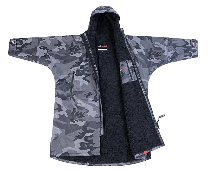 Dryrobe Advance Long Sleeve Changing Robe - Black Camo/Black - Small 4 Dryrobe Advance Long Sleeve Changing Robe - Black Camo/Black - Small - Image 4