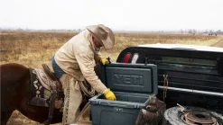 Yeti Tundra 45 Cool Box - Navy -Cheap Awning Store 34896 6